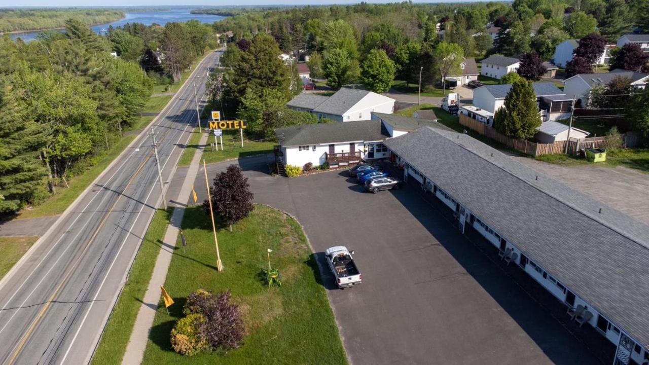 Lincoln Inn Fredericton Buitenkant foto